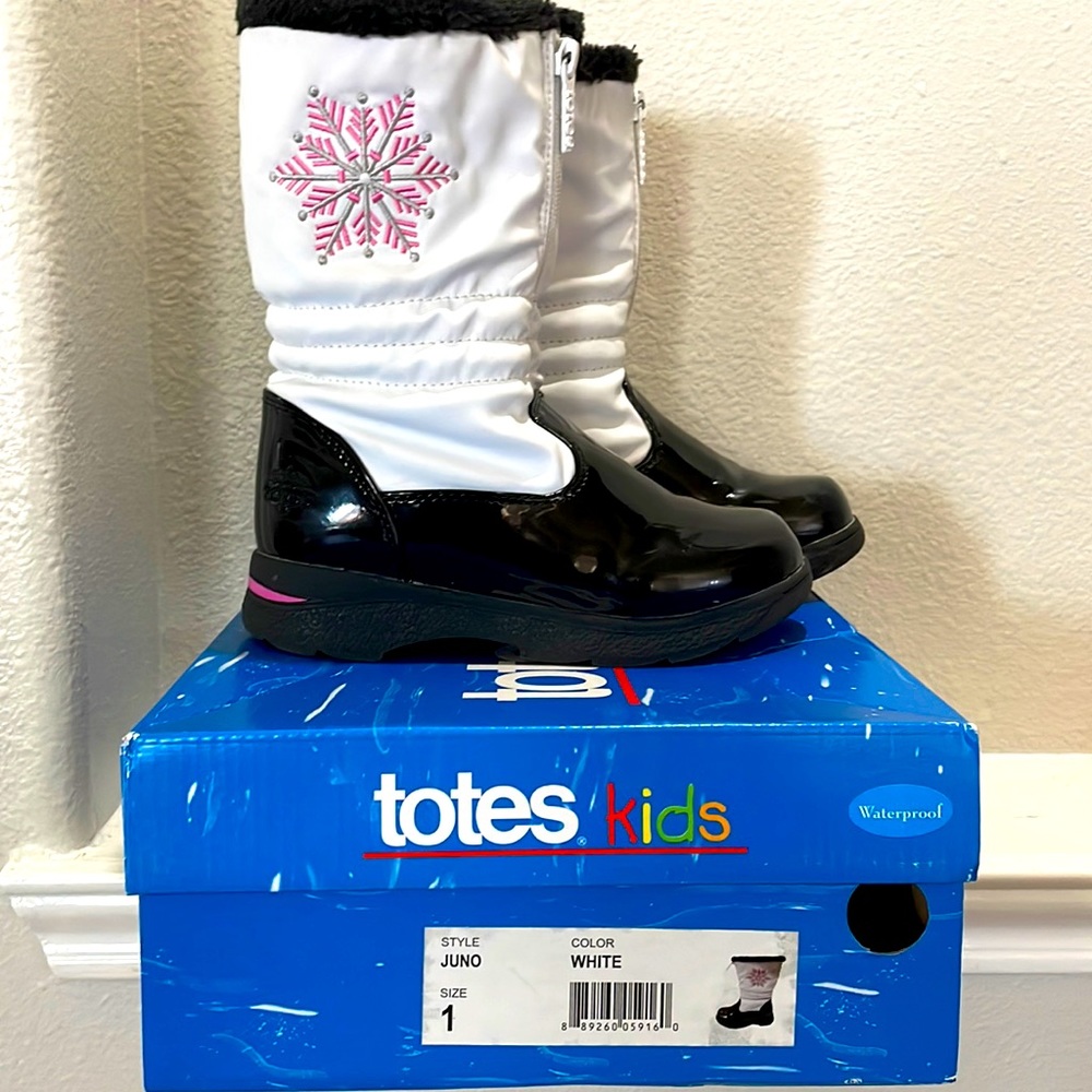❄️EUC TOTES KIDS WATERPROOF SNOW BOOTS ❄️